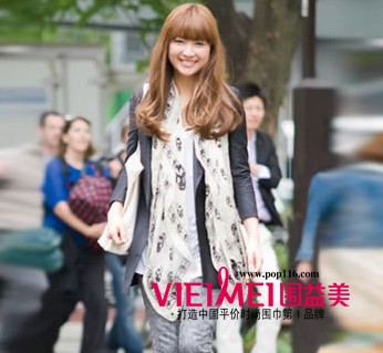 花樣百出 完美演繹巧搭圍巾秀,最新服裝圖片-圍益美商城