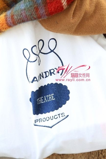 圍巾變披肩！玩轉優雅新搭法