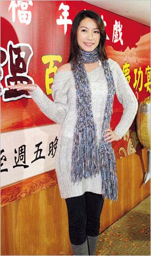 圍巾與長短發美女如何搭配,最新服裝圖片-圍益美商城