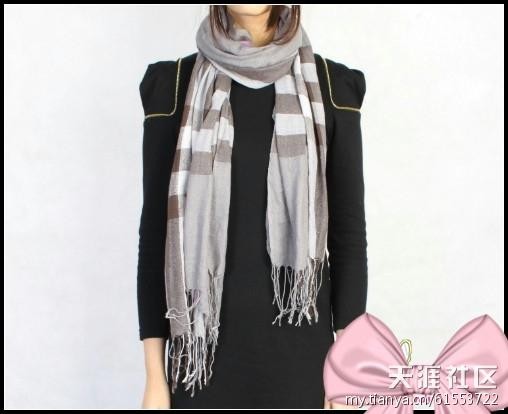龍年最流行的簡單圍巾系法,最新服裝圖片-圍益美商城