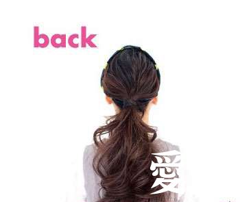 背面豐厚的大卷發(fā)
