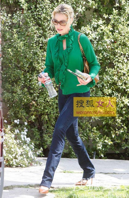 絲巾襯衣是職場白領(lǐng)的新愛,最新服裝圖片-圍益美商城