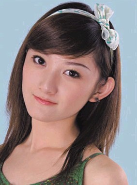 絲巾新系法 甜美夢幻芭比蝴蝶結,最新服裝圖片-圍益美商城