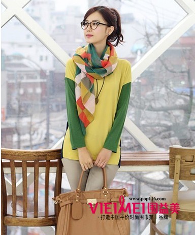 2012春夏絲巾搭配 圍益美小編親身示范 展現(xiàn)女人風(fēng)味,最新服裝圖片-圍益美商城
