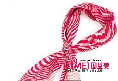 怎樣職業(yè)系絲巾 職場絲巾新配法,最新服裝圖片-圍益美商城