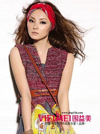 絲巾打造另類造型,最新服裝圖片-圍益美商城