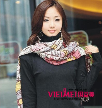 長寬圍巾秋日搭配服裝彰顯魅力,最新服裝圖片-圍益美商城