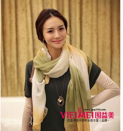 熟女絲巾搭配  氣質迷人,最新服裝圖片-圍益美商城
