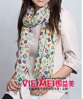 圍益美絲巾的色彩設計無懈可擊,最新服裝圖片-圍益美商城