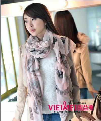 淑女長絲巾系發(fā)就在秋冬時節(jié),最新服裝圖片-圍益美商城