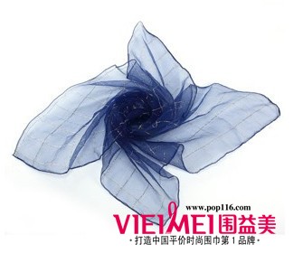 圍巾時尚搭配技巧 時尚優雅展舒適,最新服裝圖片-圍益美商城