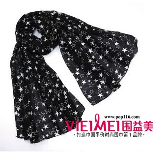 百搭圍巾 愛上不一樣【圍】城,最新服裝圖片-圍益美商城