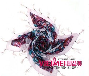 夏季時尚絲巾新搭配 圍出明星范,最新服裝圖片-圍益美商城