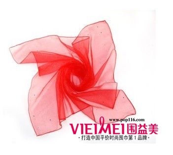 強勢時尚 很酷的很修型的圍巾搭配,最新服裝圖片-圍益美商城