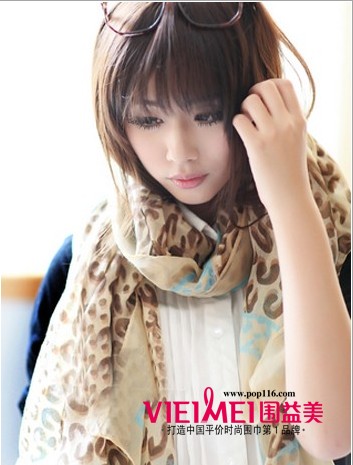 絲巾，是女人完美自己最經濟最好使的道具。,最新服裝圖片-圍益美商城