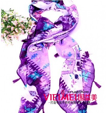 圍巾 能讓你卡出元素的身影 時尚設計搭配鮮艷,最新服裝圖片-圍益美商城