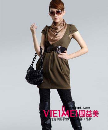 優(yōu)雅潮女示范冬季絲巾搭配 展示絲巾顏色搭配方法,最新服裝圖片-圍益美商城