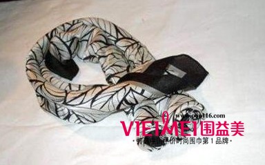 絲巾巧變玫瑰花型散發迷人氣質,最新服裝圖片-圍益美商城