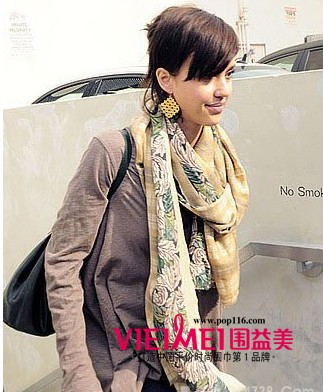 小編告訴你圍巾冬季該如何搭配,最新服裝圖片-圍益美商城