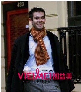 小圍巾大角色  讓男士盡顯潮流品味,最新服裝圖片-圍益美商城
