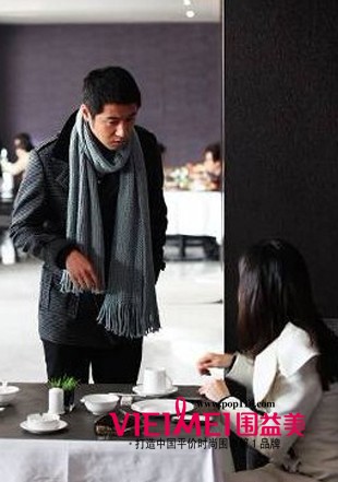 男士明星們的圍巾帥氣搭配,最新服裝圖片-圍益美商城