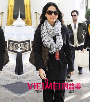 看明星們是如何搭出帥氣引人眼球,最新服裝圖片-圍益美商城