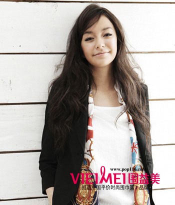 百搭圍巾，時尚女人都善變,最新服裝圖片-圍益美商城