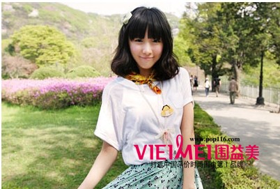 甜美小妞絲巾添活潑可愛(ài)且不失淑女范  有木有迷到啊~,最新服裝圖片-圍益美商城